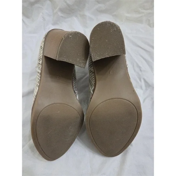 NWOT Maurices 7 Faux Snake Skin Stacked Heel Ankle Boots 125877 - Picture 6 of 6